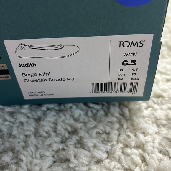 WOMENS TOMS JUDITH BEIGE MINI CHEETAH SUEDE FLAT SIZE 6.5 NWT - Picture 9 of 9
